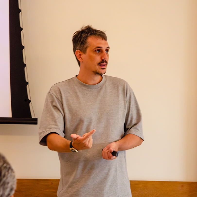 SPEAKER_TRAINING_IMG-009